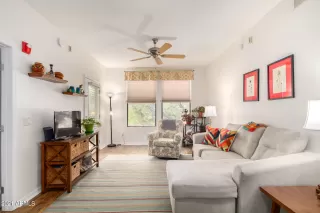 Photo #3: 6307018 Listing