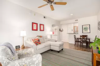 Photo #4: 6307018 Listing