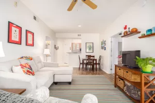 Photo #5: 6307018 Listing