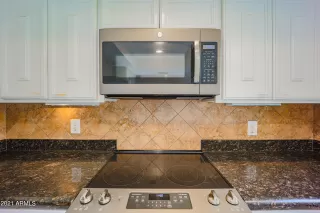 Photo #4: 6307187 Listing 