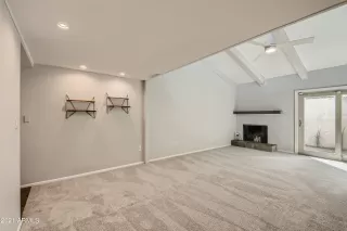 Photo #2: 6307244 Listing 