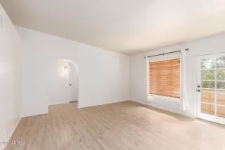 Photo #3: 6307365 Listing