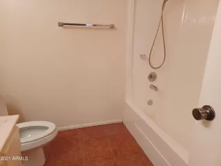 Photo #5: 6307373 Listing