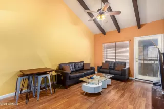 Photo #2: 6307414 Listing