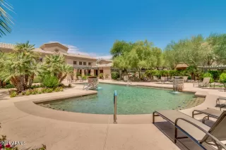 Photo #5: 6307782 Listing