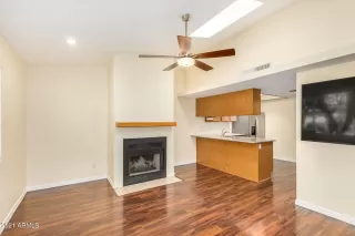 Photo #5: 6307792 Listing