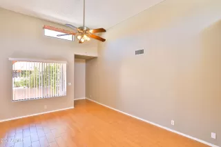 Photo #2: 6307856 Listing