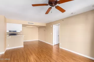 Photo #5: 6307960 Listing