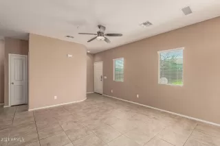 Photo #4: 6307988 Listing