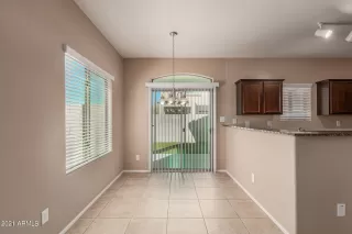 Photo #5: 6307988 Listing