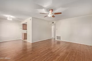 Photo #4: 6308300 Listing