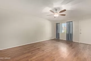 Photo #6: 6308300 Listing