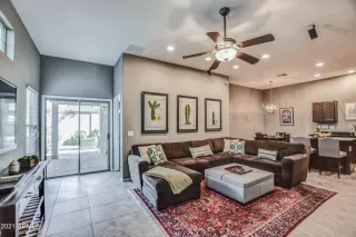 Photo #4: 6308418 Listing 