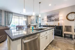 Photo #6: 6308495 Listing