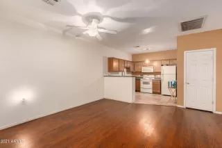 Photo #3: 6308780 Listing