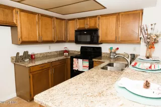 Photo #6: 6308849 Listing