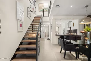 Photo #4: 6308955 Listing