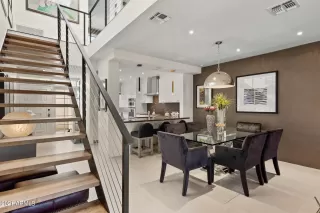 Photo #5: 6308955 Listing