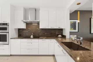 Photo #6: 6308955 Listing