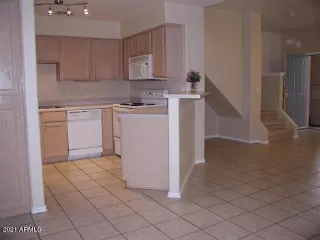 Photo #3: 6308969 Listing