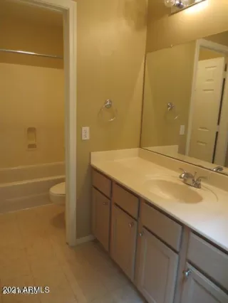 Photo #6: 6308969 Listing