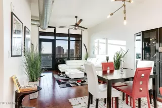 Photo #4: 6309035 Listing