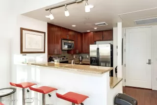 Photo #6: 6309035 Listing