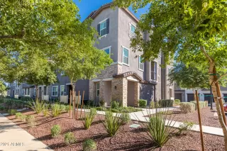 Photo #1: 6309299 Listing