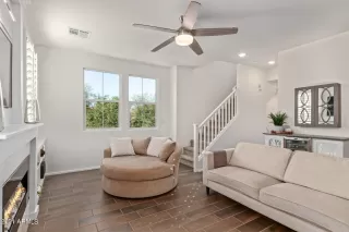 Photo #4: 6309299 Listing