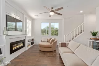 Photo #5: 6309299 Listing