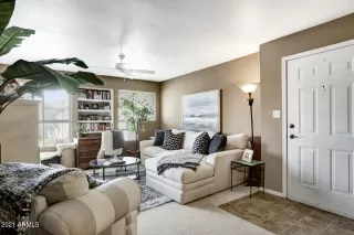 Photo #4: 6309348 Listing