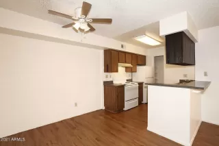 Photo #5: 6309465 Listing