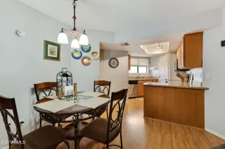 Photo #4: 6309569 Listing