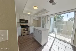 Photo #2: 6309748 Listing