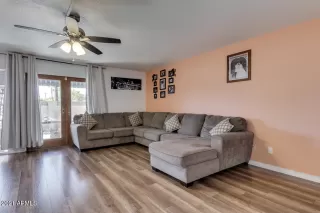 Photo #4: 6309798 Listing