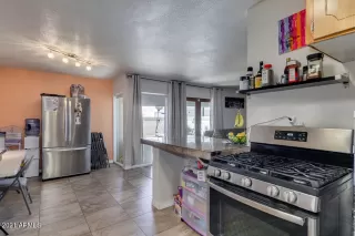 Photo #6: 6309798 Listing