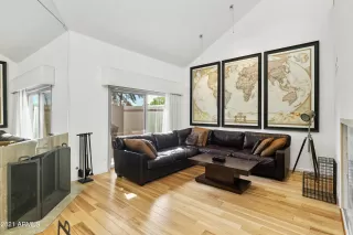 Photo #6: 6309997 Listing