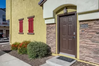 Photo #2: 6310003 Listing