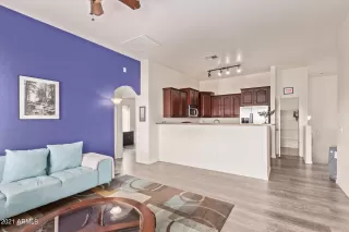 Photo #5: 6310067 Listing