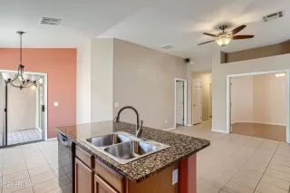 Photo #6: 6310074 Listing