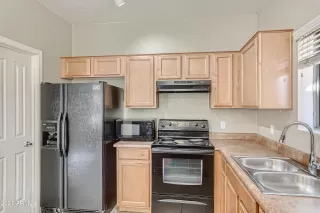 Photo #5: 6310397 Listing 