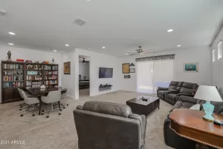 Photo #5: 6310553 Listing 