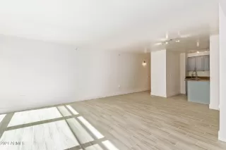 Photo #5: 6310710 Listing 