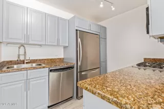 Photo #6: 6310710 Listing 