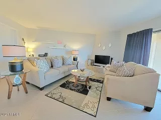 Photo #6: 6310929 Listing