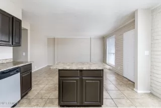 Photo #6: 6311299 Listing