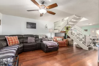 Photo #4: 6311499 Listing