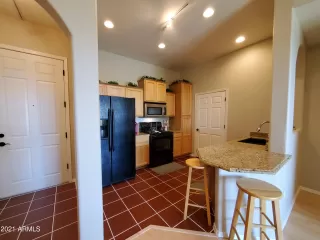 Photo #5: 6311706 Listing