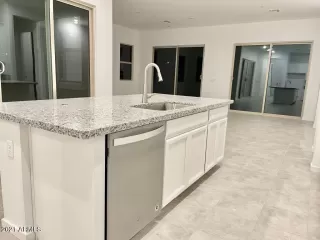 Photo #3: 6312040 Listing