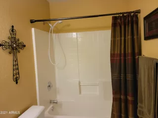 Photo #5: 6312068 Listing